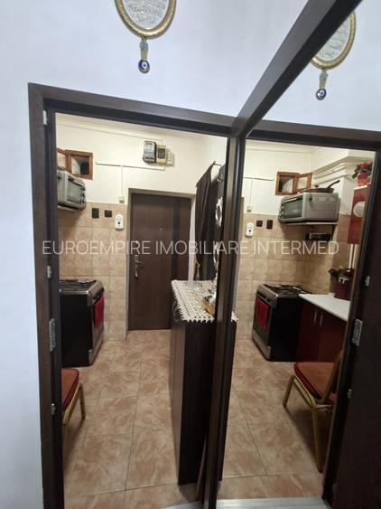 Garsoniera semidecomandata, zona CET - 8
