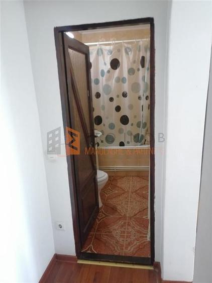 Garsoniera cf 1 semidecomandata zona Brosteni