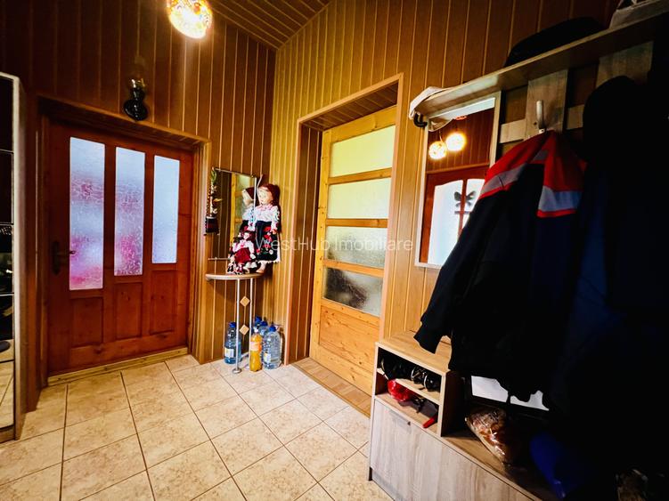 Casa Individuala cu 6 camere, teren 1735 mp - Localitatea Liebling- COMISION 0 % - 6