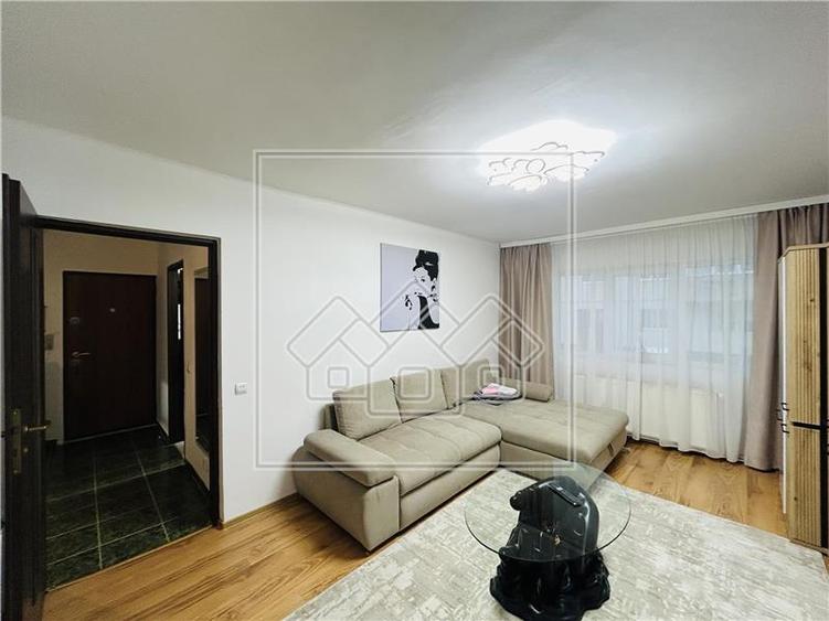 Apartament decomandat, 2 bai, 65 mp utili - Zona Turnisor