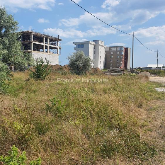teren intravilan p+5, costinesti ,al doilea rand la mare - 10