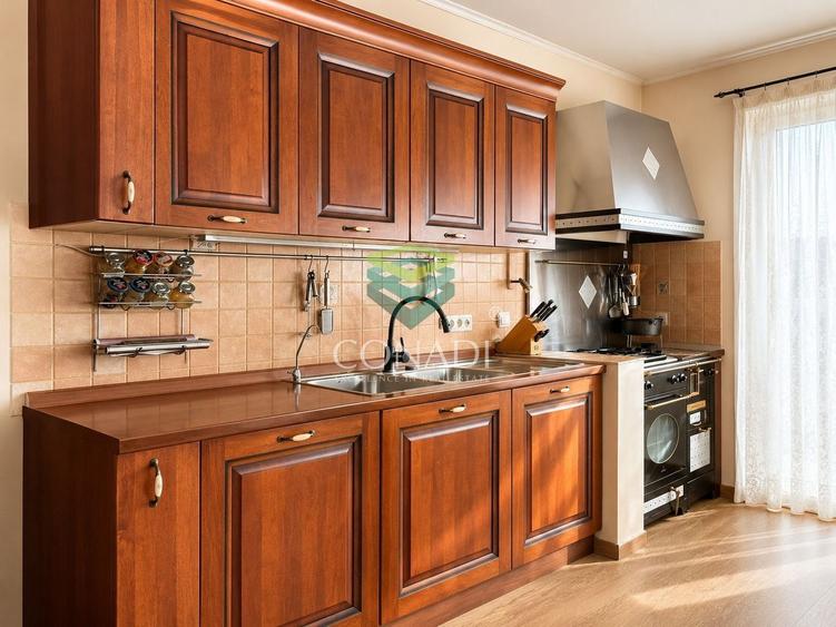Zona Pipera, vila cu 6 camere de vanzare, 611 mp
