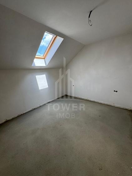 Casă Tip Duplex INDEPENDENTĂ ENERGETIC - Cartier NOU