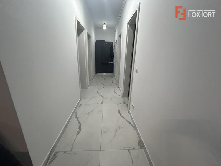 Apartament cu 3 camere si 2 bai, etaj 2 in Giroc