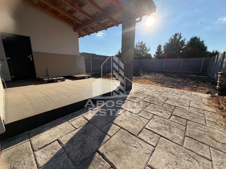 Duplex cu 5 camere, 300 mp teren, de vanzare, la Bazosu Nou