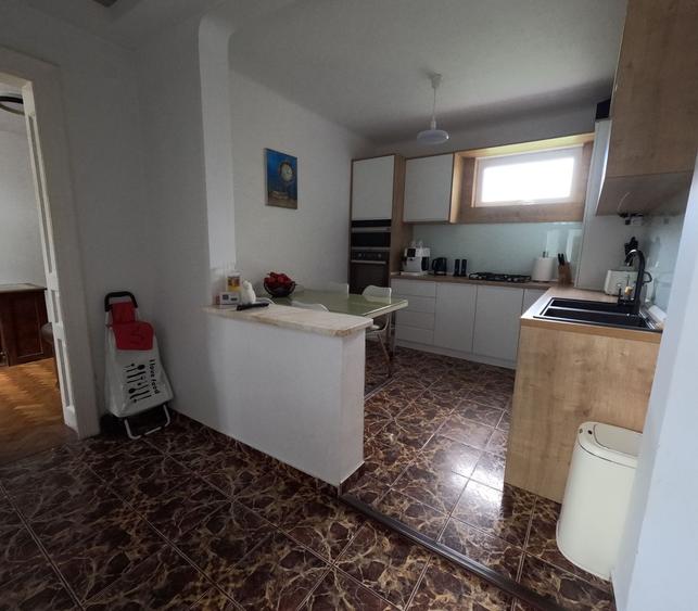 Casă Renovată cu Grădină | 227 mp | 3 Terase | 3 Dormitoare | Milcov