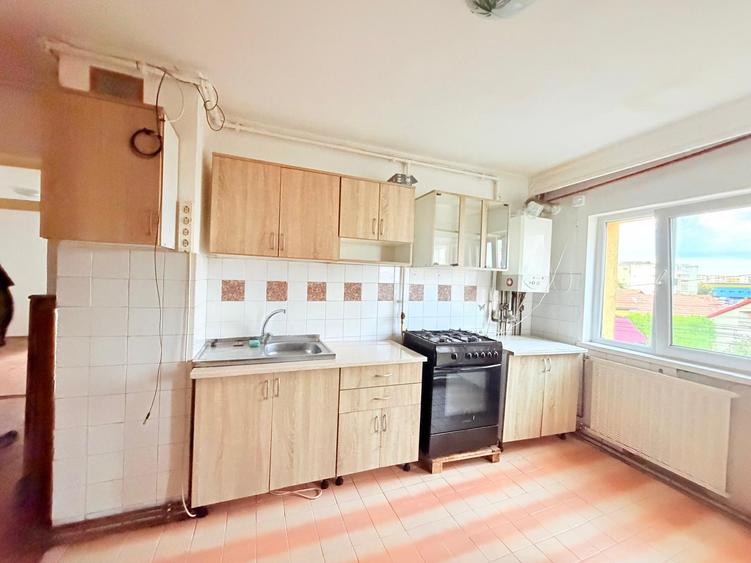 Apartament 2 camere, etaj 1, boxa, parcare - 68.000E