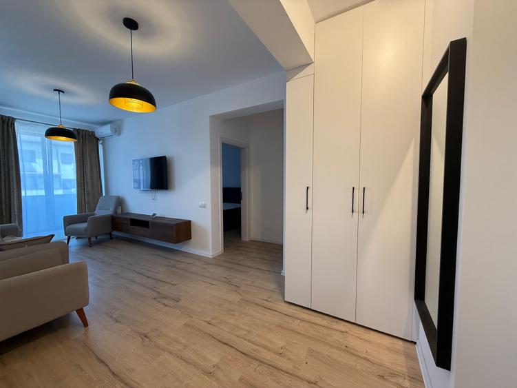 Apartament cu 2 camere, Prima inchiriere