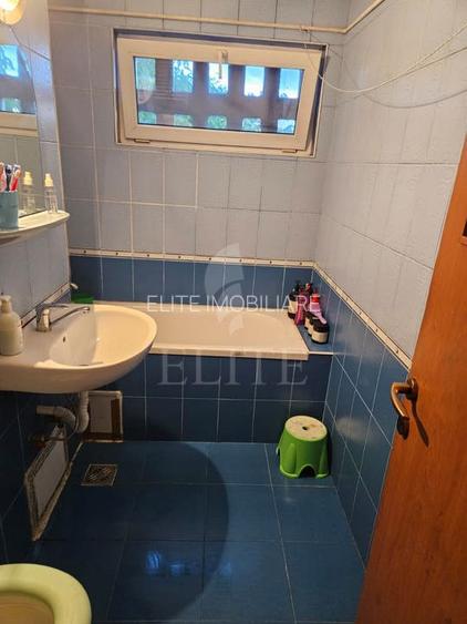 Apartament 3 camere în zona HERMES