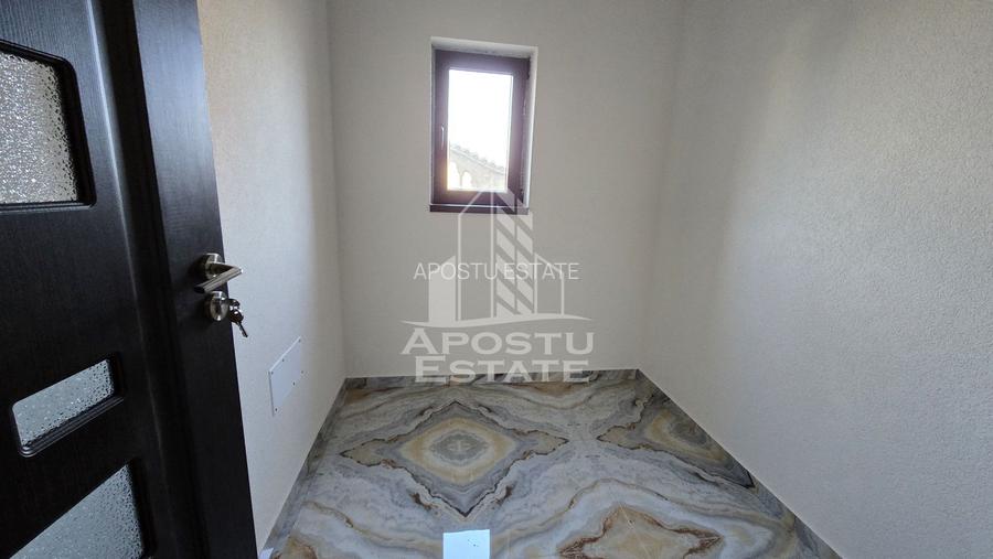Casa de vanzare spatioasa, 5 camere si 3 bai, Giarmata, Comision 0 - 21
