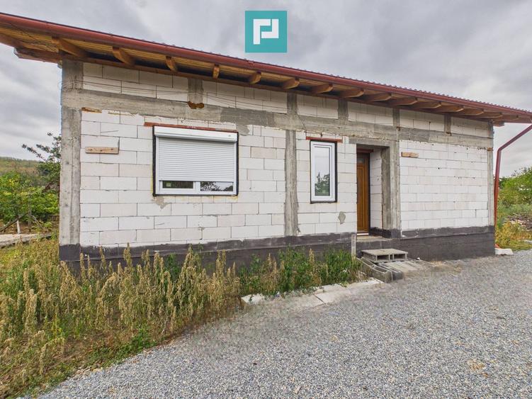 Casă nouă cu 3 camere, în localitatea Miniș, Arad