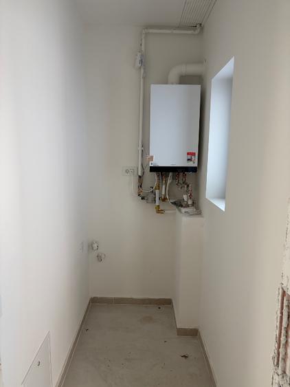 Apartment 3/4 camere in imobil P+3  boutique,situat  la parter, cu 2 intrari,