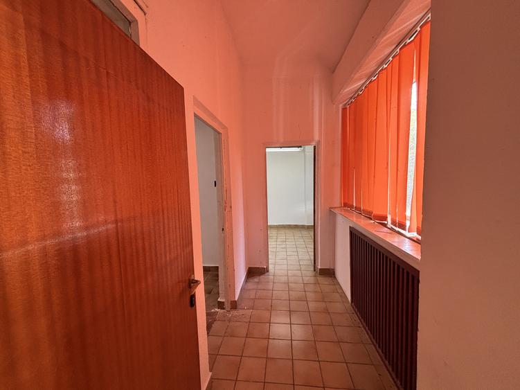 Birouri - Metrou Costin Georgian - Parcare!