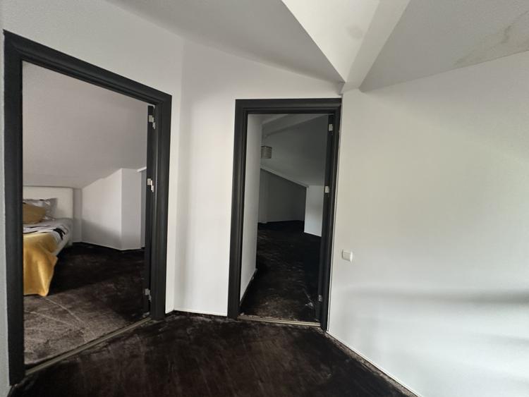 Vila individuală de vânzare cu 8 camere în zona 13 Septembrie