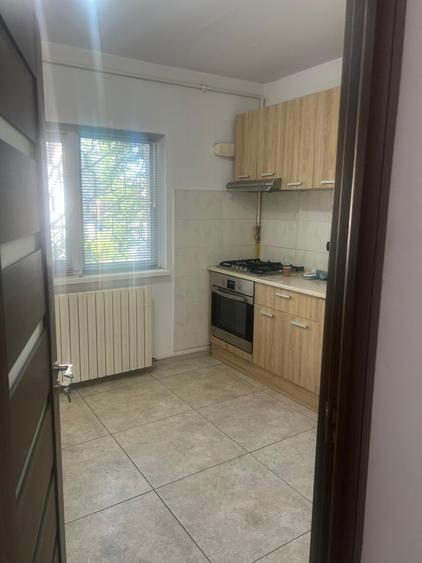 Garsoniera mobilata si utilata, 42 mp , centrala gaz , 300 Euro