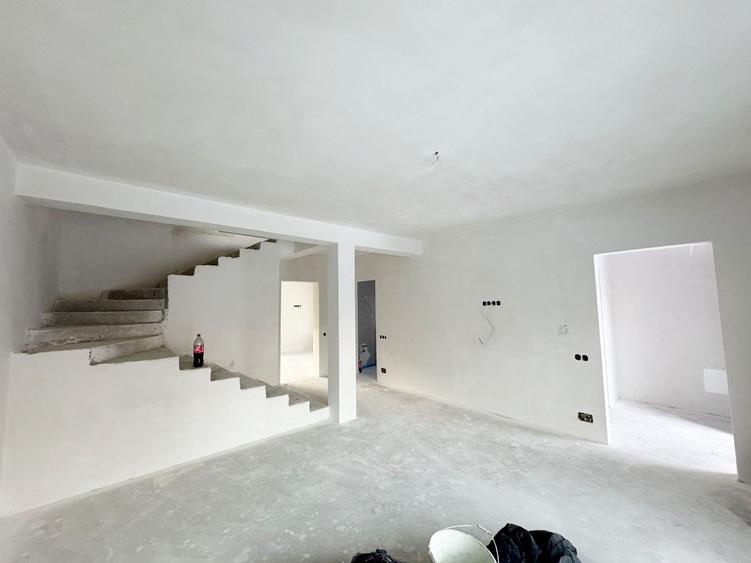 Casa tip duplex 130mp utili - zona Floresti/Tineretului