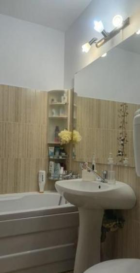 APARTAMENT 4 CAMERE SEMIDECOMANDAT CONFORT 0 ZONA TOMIS NORD CAMBRIDGE