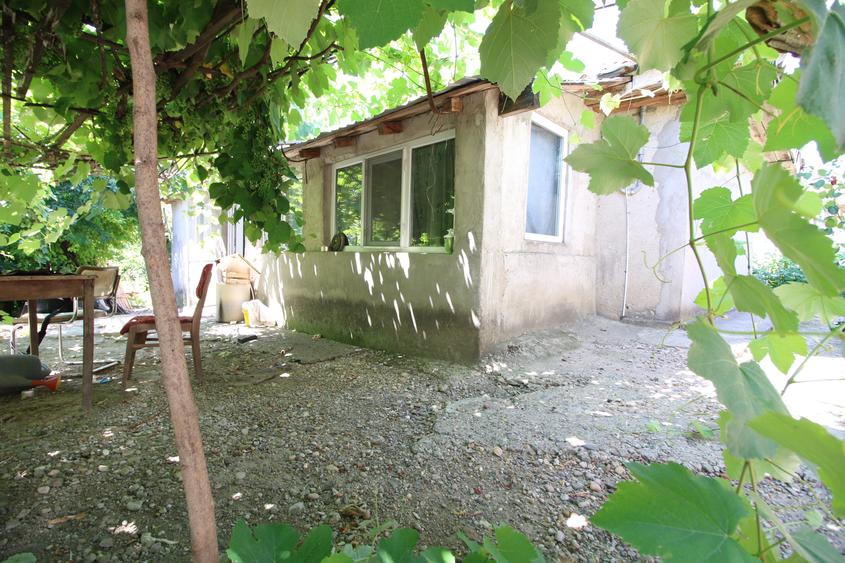 Vand teren 999mp +constructie de renovat loc. Serbestii Vechi