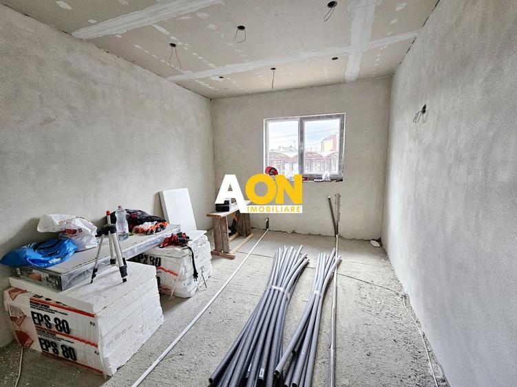 Casa 12 camere, pretabila ca pensiune sau pentru apartamentare