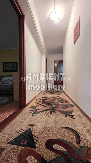 Apartament cu 4 camere, etaj 3, VASLUI zona Ultracentrală;