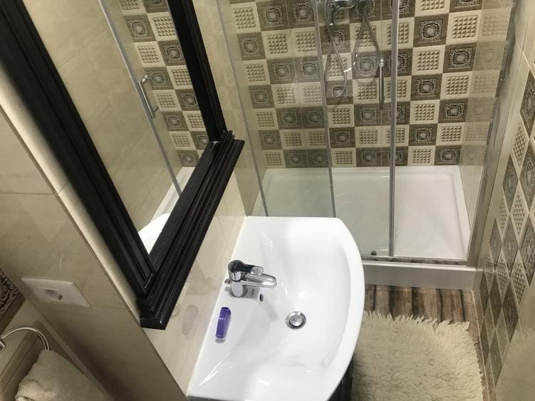 Apartament 3 camere renovat Str. REPUBLICII