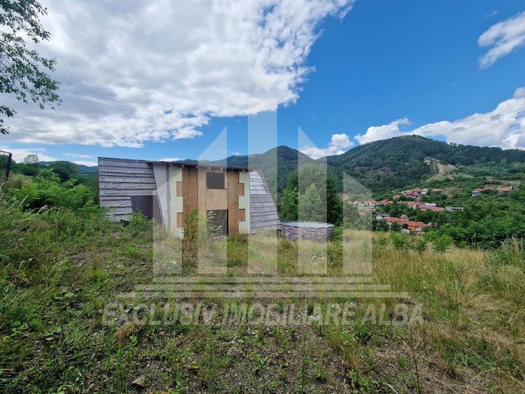 Cabana A-frame | 60 mp | 3000 mp teren | Ampoita