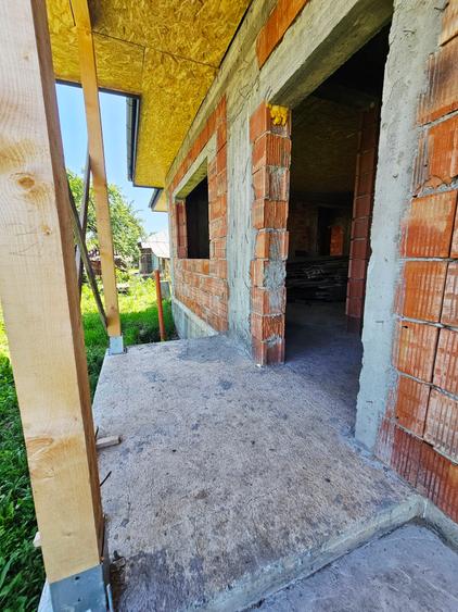 Casă la roșu cu 4 camere, 122 mp utili, teren 465 mp – Băicoi