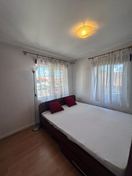 Casa tip triplex cu 4 camere de inchiriat !!!!