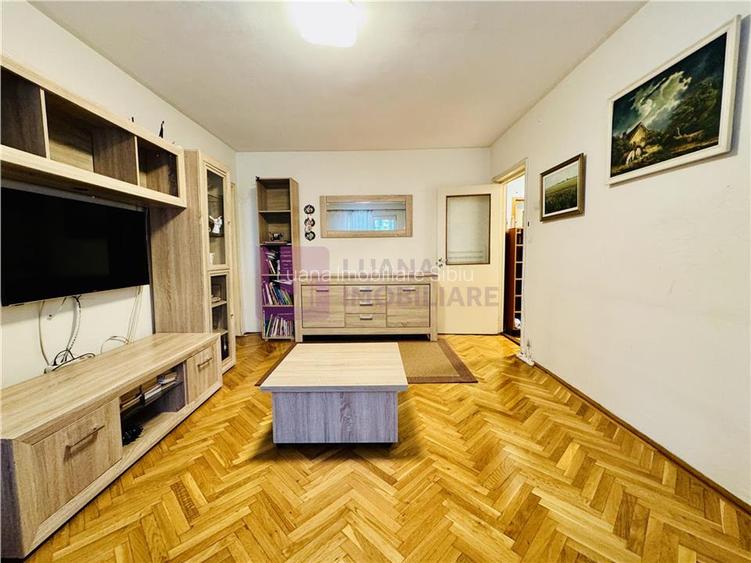 Apartament cu 3 camere de vanzare | Ciresica | etaj 1 | pivnita | video - 9