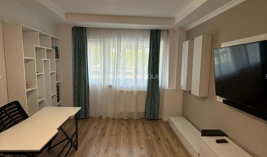 Apartament 3 camere cu terasa mare si vedere la parcul  Tei - 2