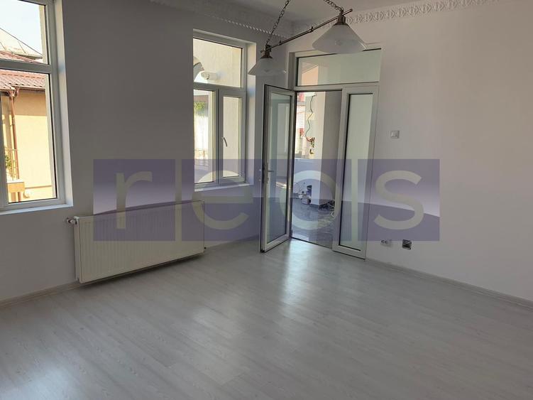 VANZARE - VILA 9 CAMERE  - Vasile Lascar, Mihai Eminescu, Bd. Dacia