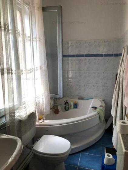 Teren 500 mp + Casa 4 camere zona Centru,