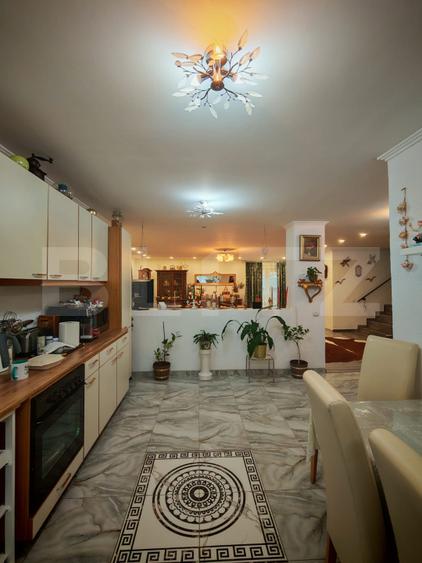 Casa 4 camere, 255 mp, Campia Turzii