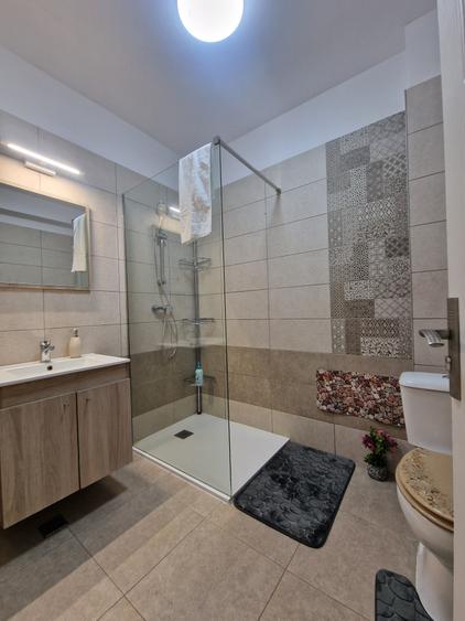 Mamaia Nord(Leon Beach)- 2 camere decomandate mobilat-utilat-98.000euro