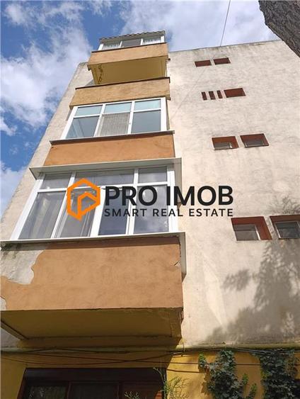 Apartament 2 camere cf 2 semidecomandat zona Obor