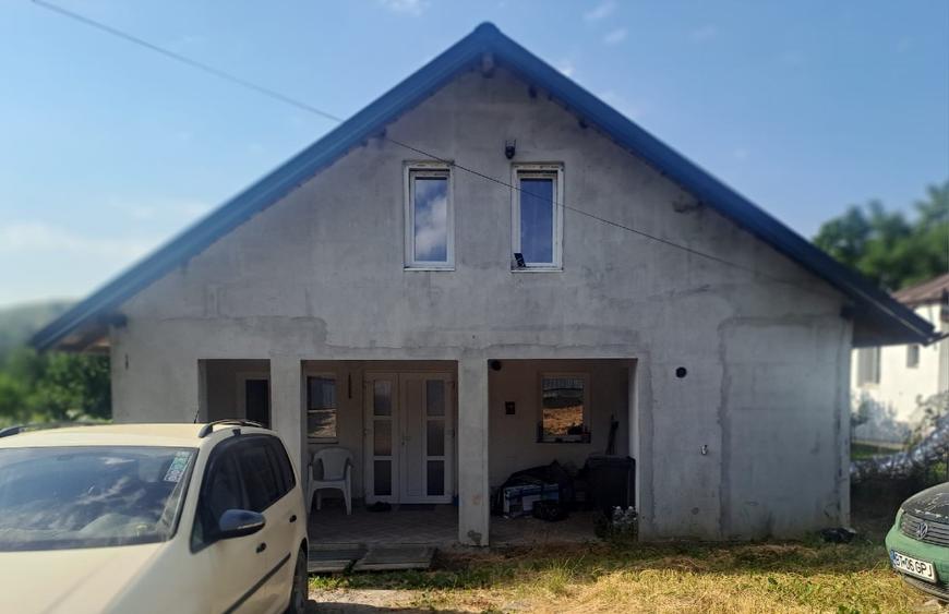 Casa de vanzare cu teren de 800 m2