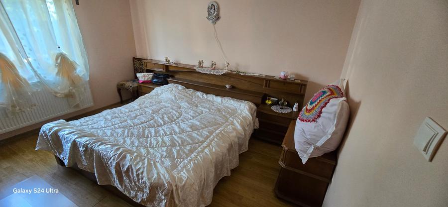 Casa cu etaj si 3552mp teren la Zaicesti