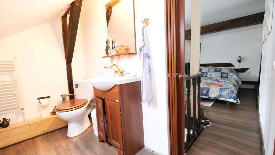 Vanzare apartament in vila, singur curte cu intrare separata totul pus la punct - 3