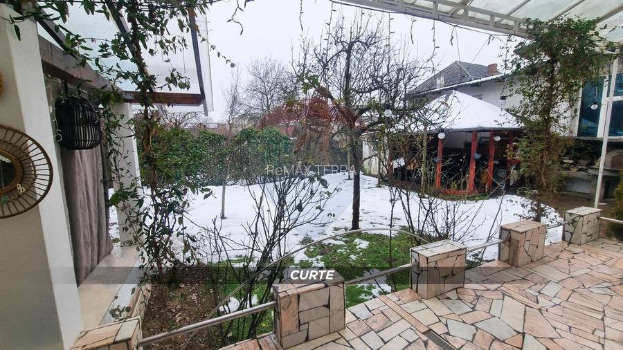 Casă / Vilă cu 10 camere de vânzare în SIGHETUL MARMATIEI zona Central - 11
