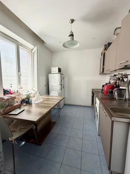 Apartament 3 camere, 95 mp, decomandat, cu curte, Andrei Muresanu