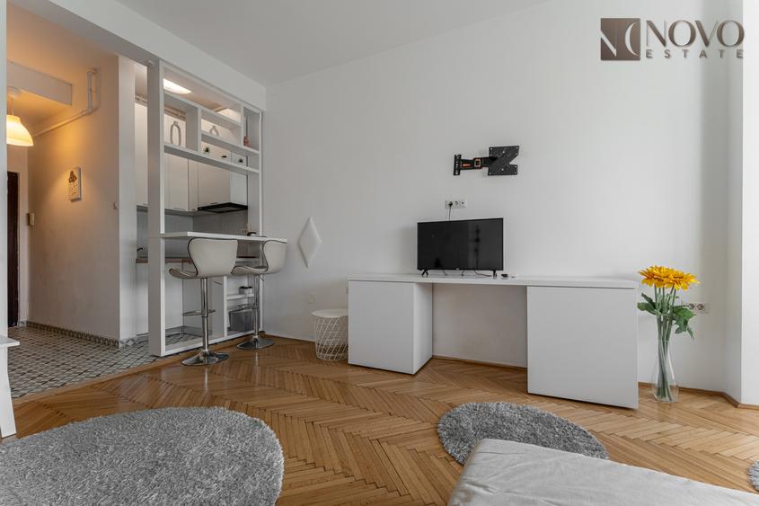 Garsoniera | Piata Romana | Centrala | Balcon | Renovata