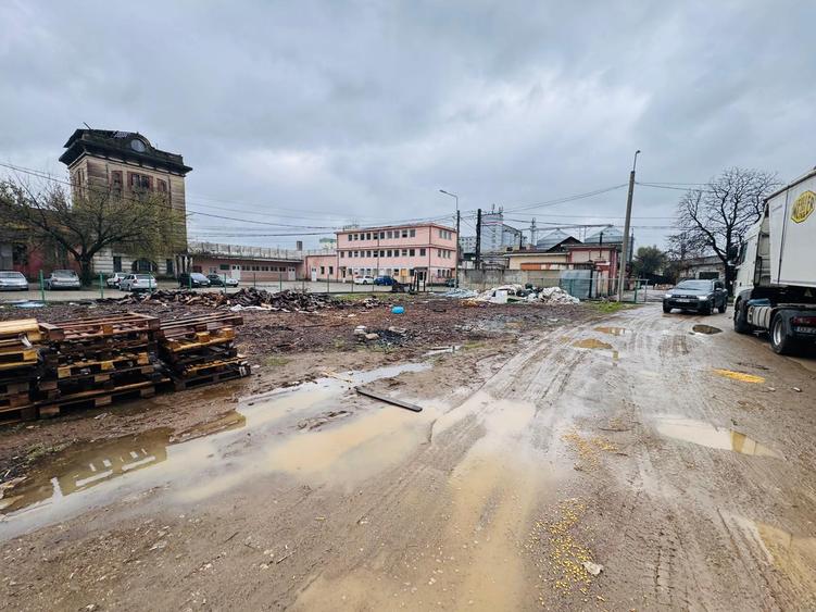 Teren intravilan de vânzare – Zona Industrială Abator Schela