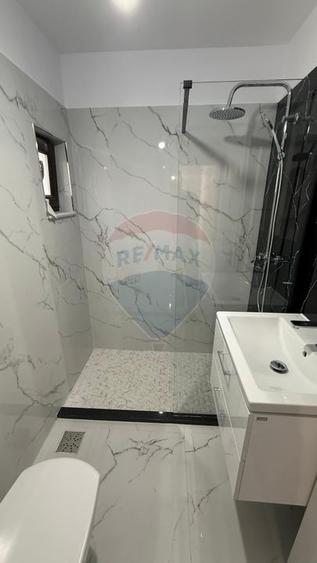 Apartament cu 3 camere B.dul Bucuresti