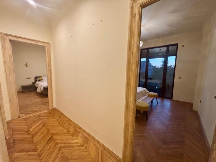 Inchiriere apartament cu 4 camere cu vedere in Parcul Cismigiu