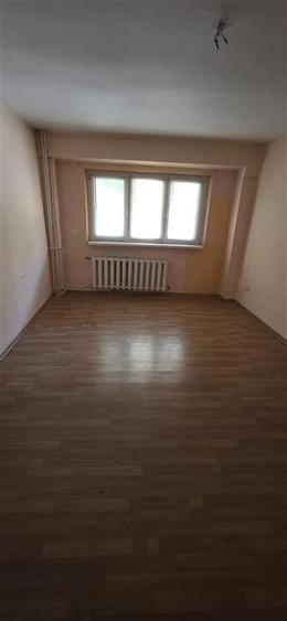 Apartament 4 camere, parter, zona centrala , 87mp utili