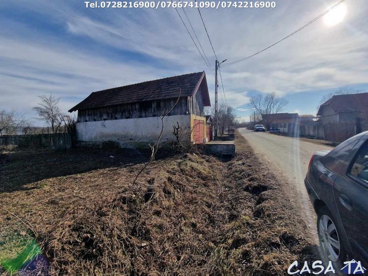 Teren Intravilan (1400 mp), situat in Telesti