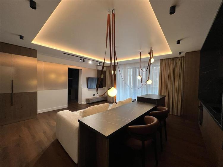 Apartament de inchiriat cu 3 camere de lux