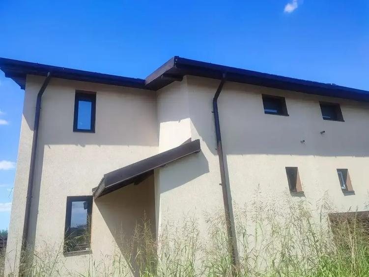 Casă 3 Camere Otopeni | Curte Generoasa | Duplex