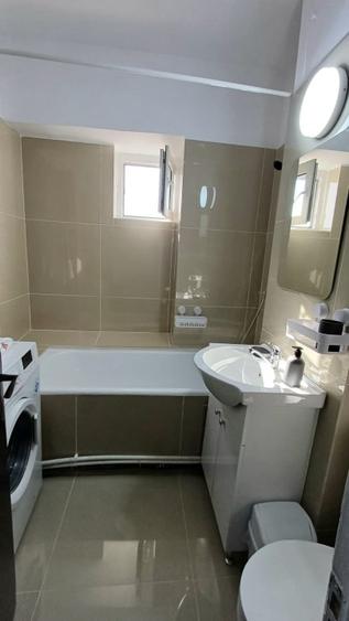 PROPRIETAR-inchiriez ap.3 camere, zona centrala
