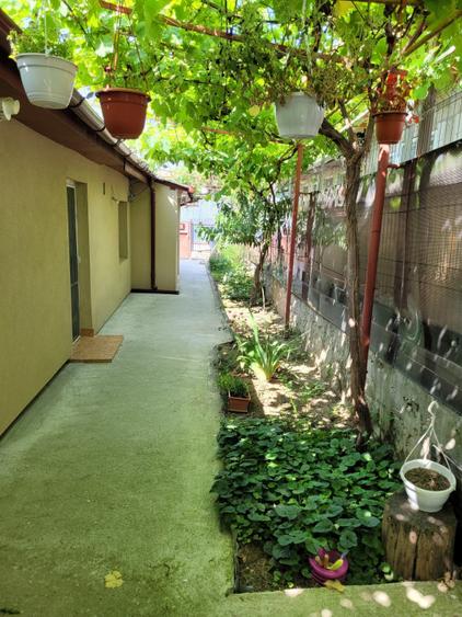 ZONA PODGORIILOR - CASA 3 CAMERE, SUPRAFATA 94 MP, CENTRALA GAZ